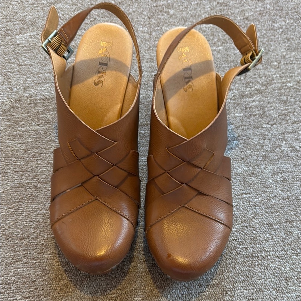 Korks clog size 11